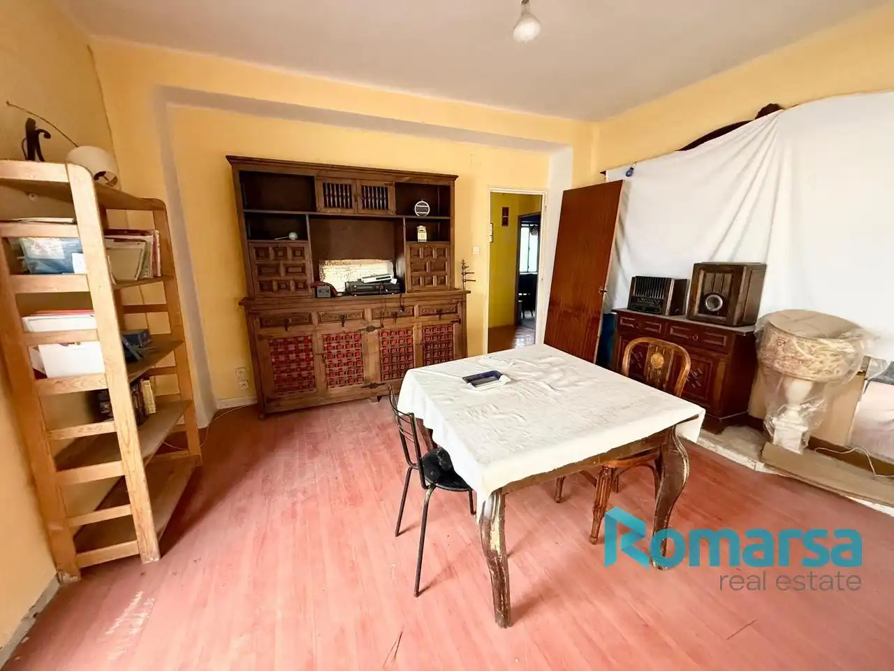 Buildings for sale in Calle Francisco de Nebreda, San Antonio