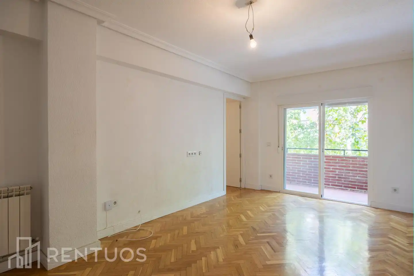 Flat for rent in Calle Parque de Cabañeros, Parque Lisboa - La Paz