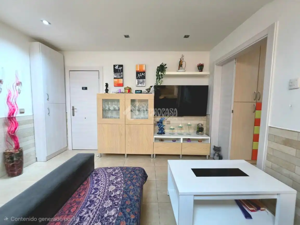 Sala d'estar de Pis en venda en Santa Coloma de Gramenet amb Calefacció i Parquet