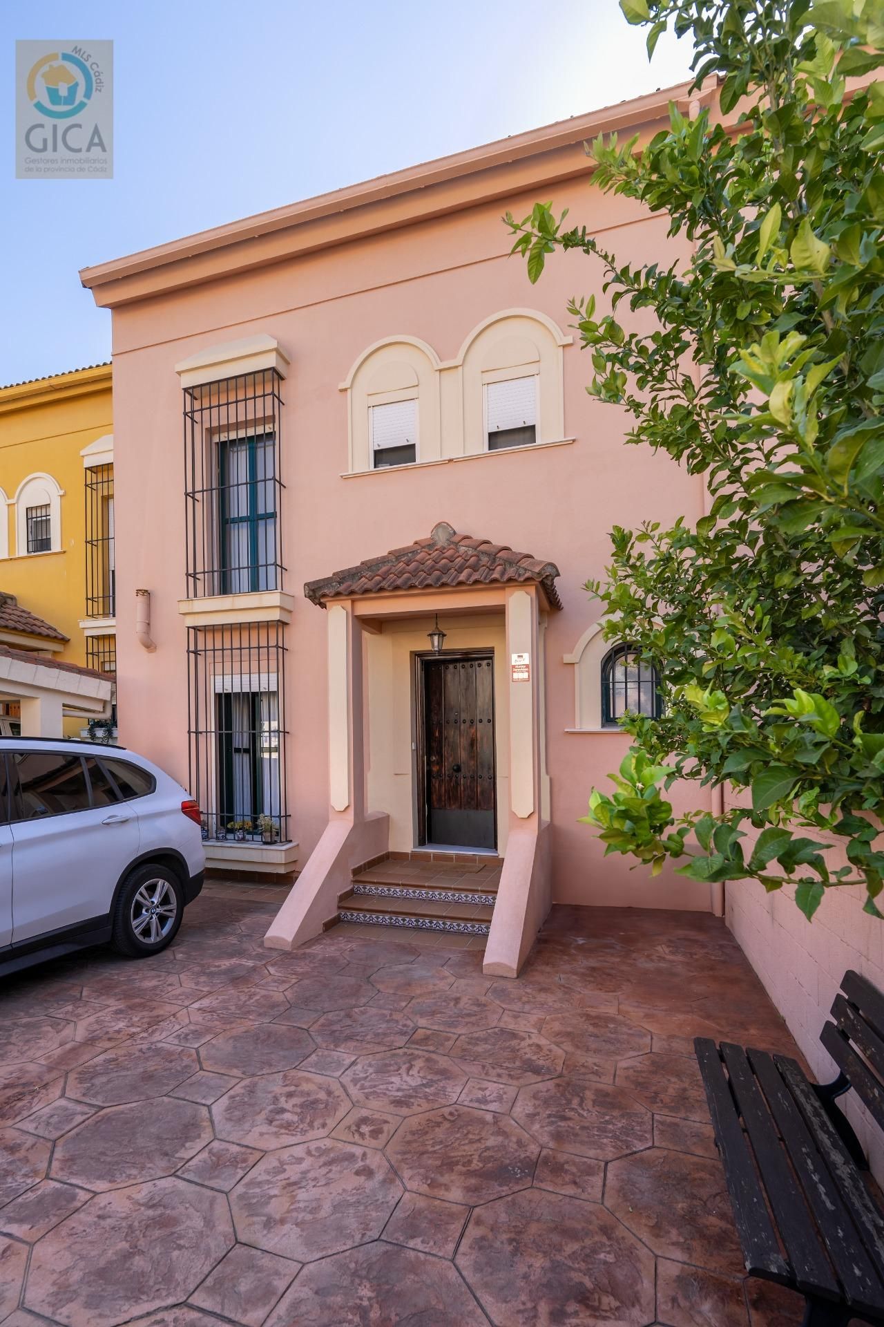 Casa adosada en venda a  VENUS - URB. MIRADOR GOLF, San García, Algeciras