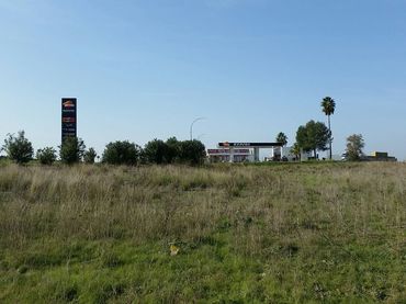 Terreno industriale in vendita a Carmona