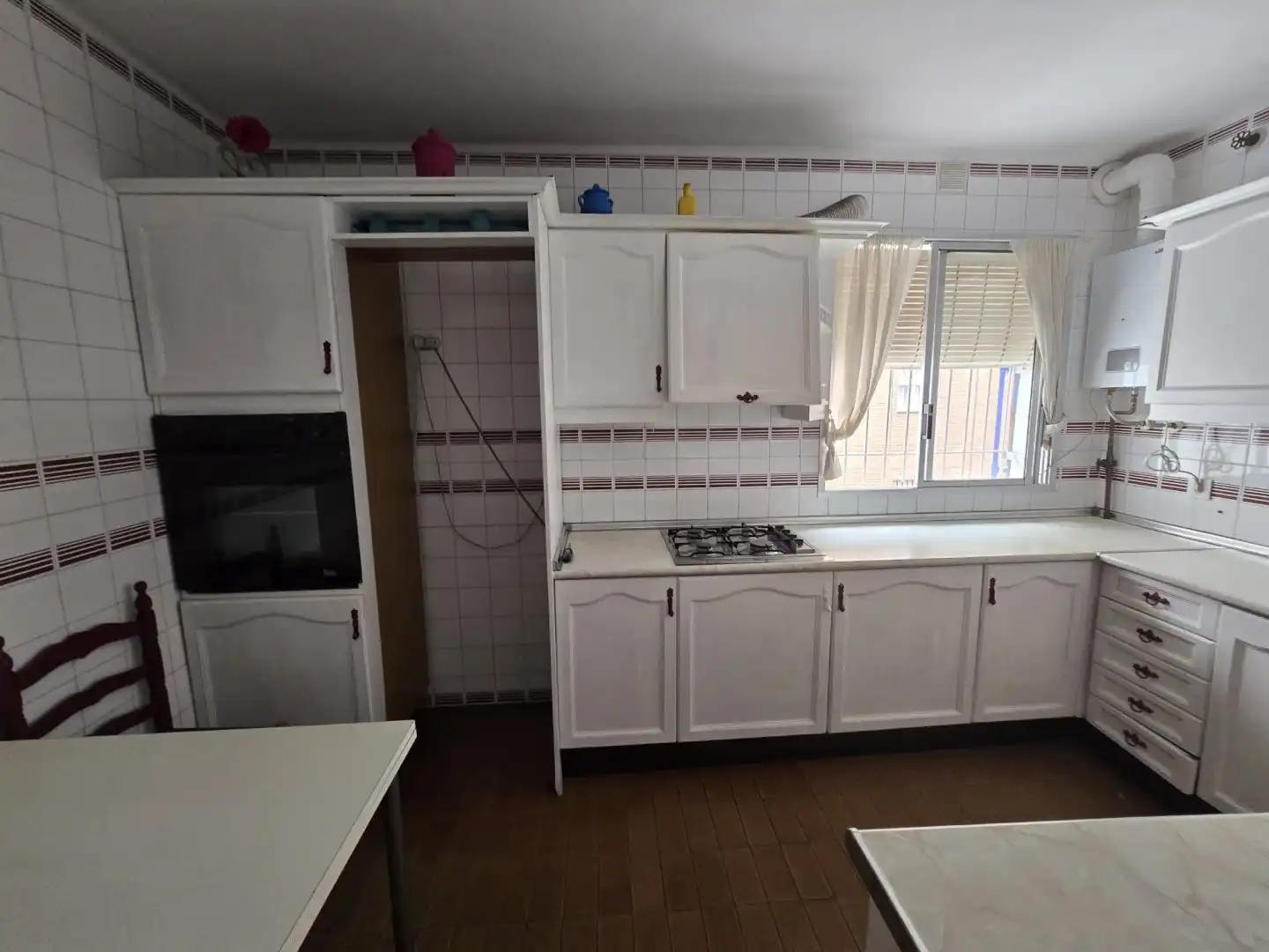 Cuina de Pis en venda en Sevilla amb Aire condicionat, Terrassa i Traster