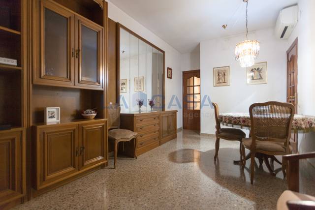 Piso en Venta en Passatge de Nogués en El Camp d'en Grassot i Gràcia Nova