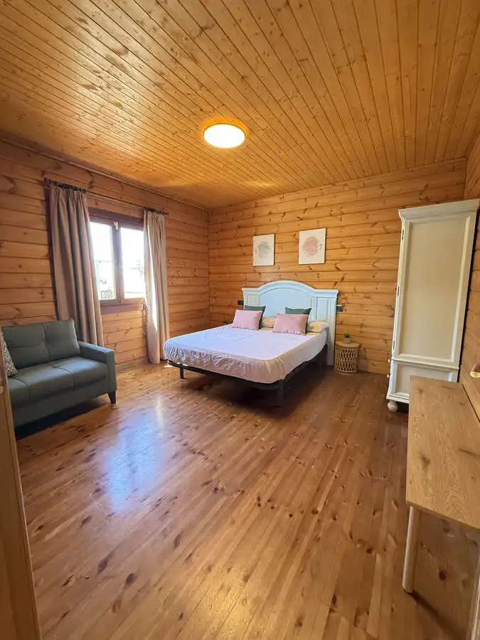 Habitación de Casa o chalet de alquiler en Roquetas de Mar con Jardín privado, Piscina y Amueblado