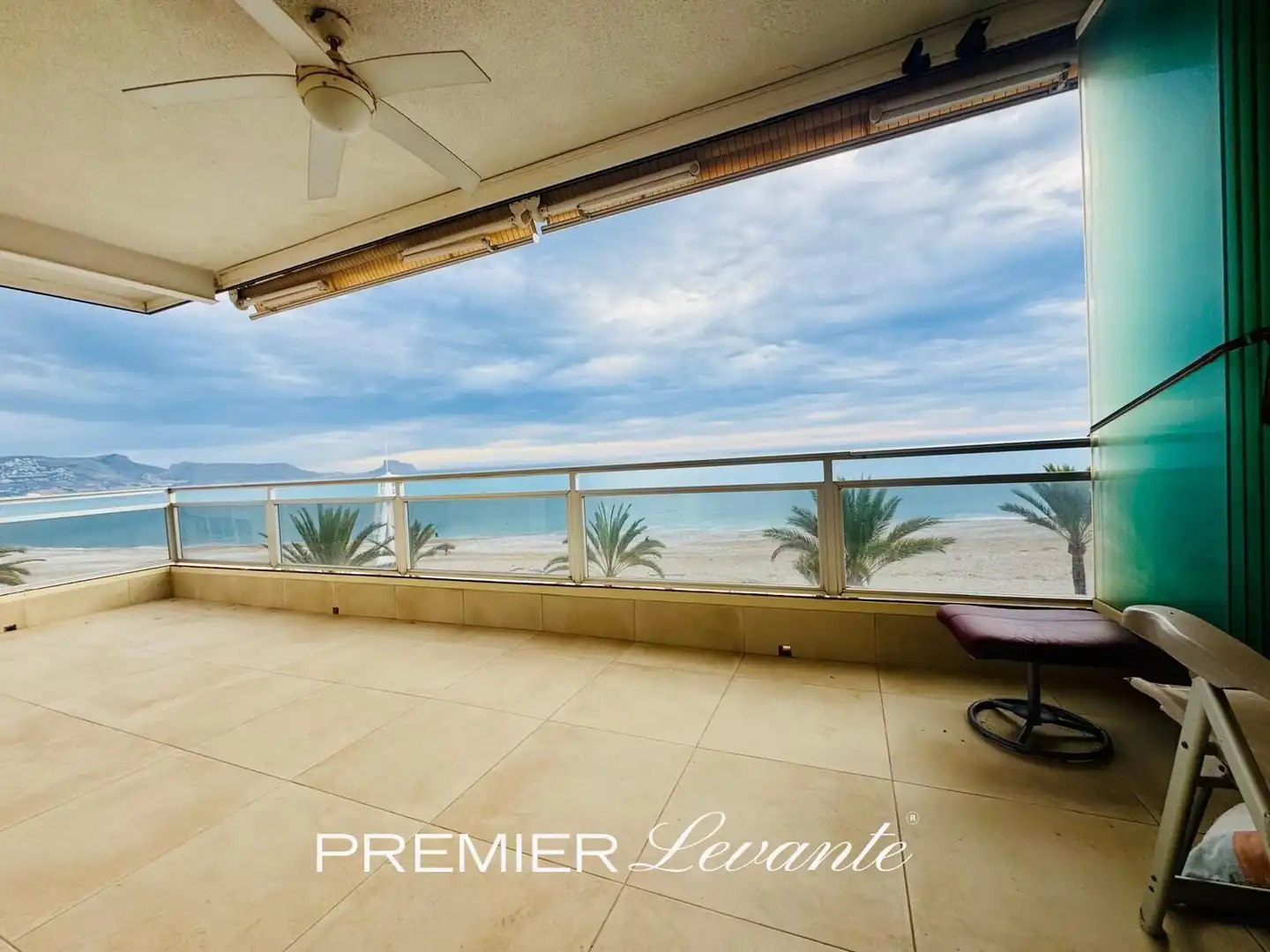 Vista exterior de Piso en venta en L'Alfàs del Pi con Aire acondicionado, Terraza y Balcón