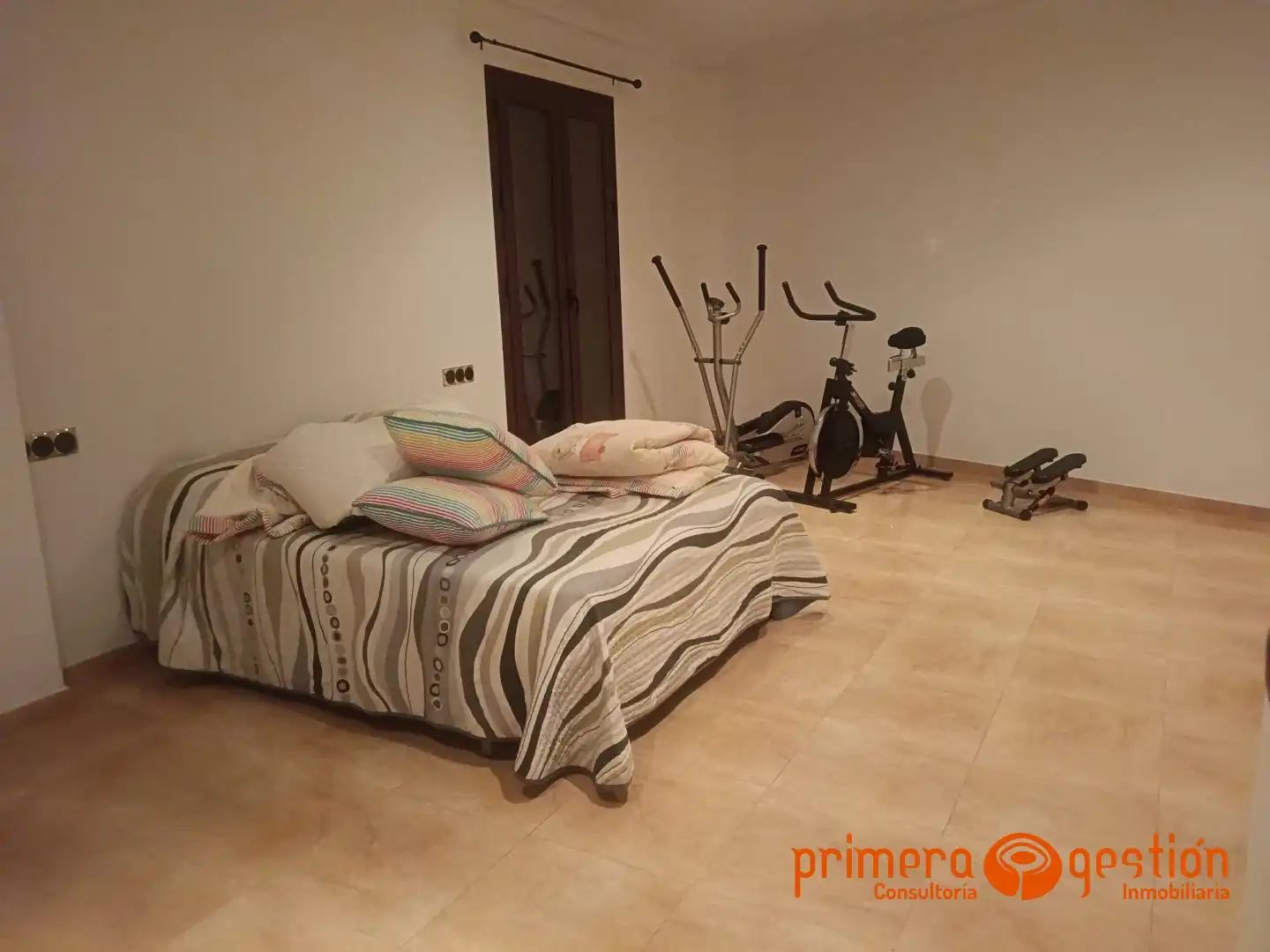 Piso en venta en Carmona con Aire acondicionado