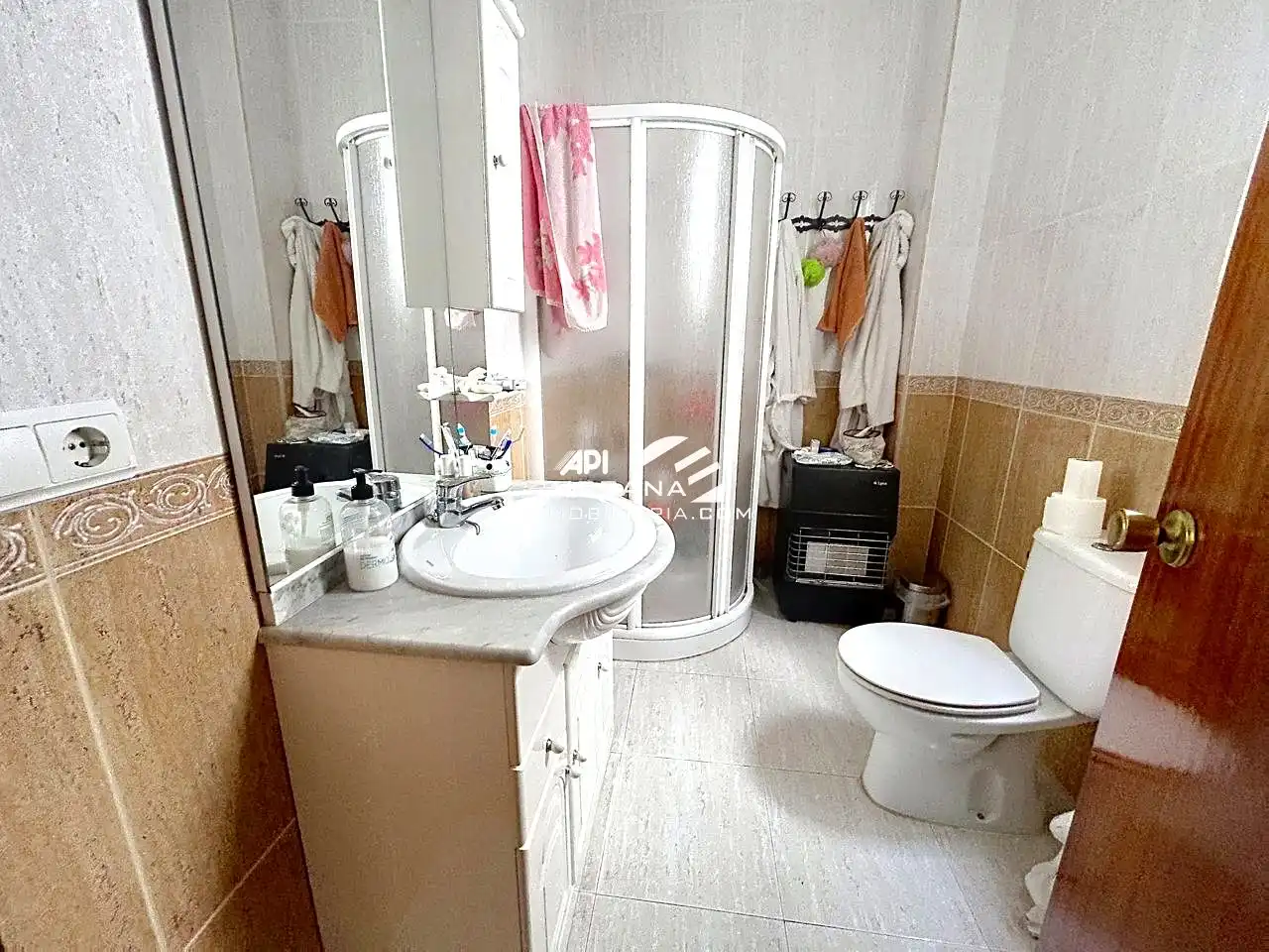 Bathroom of Ground floor for sale in Lucena  with Storage room and Swimming Pool