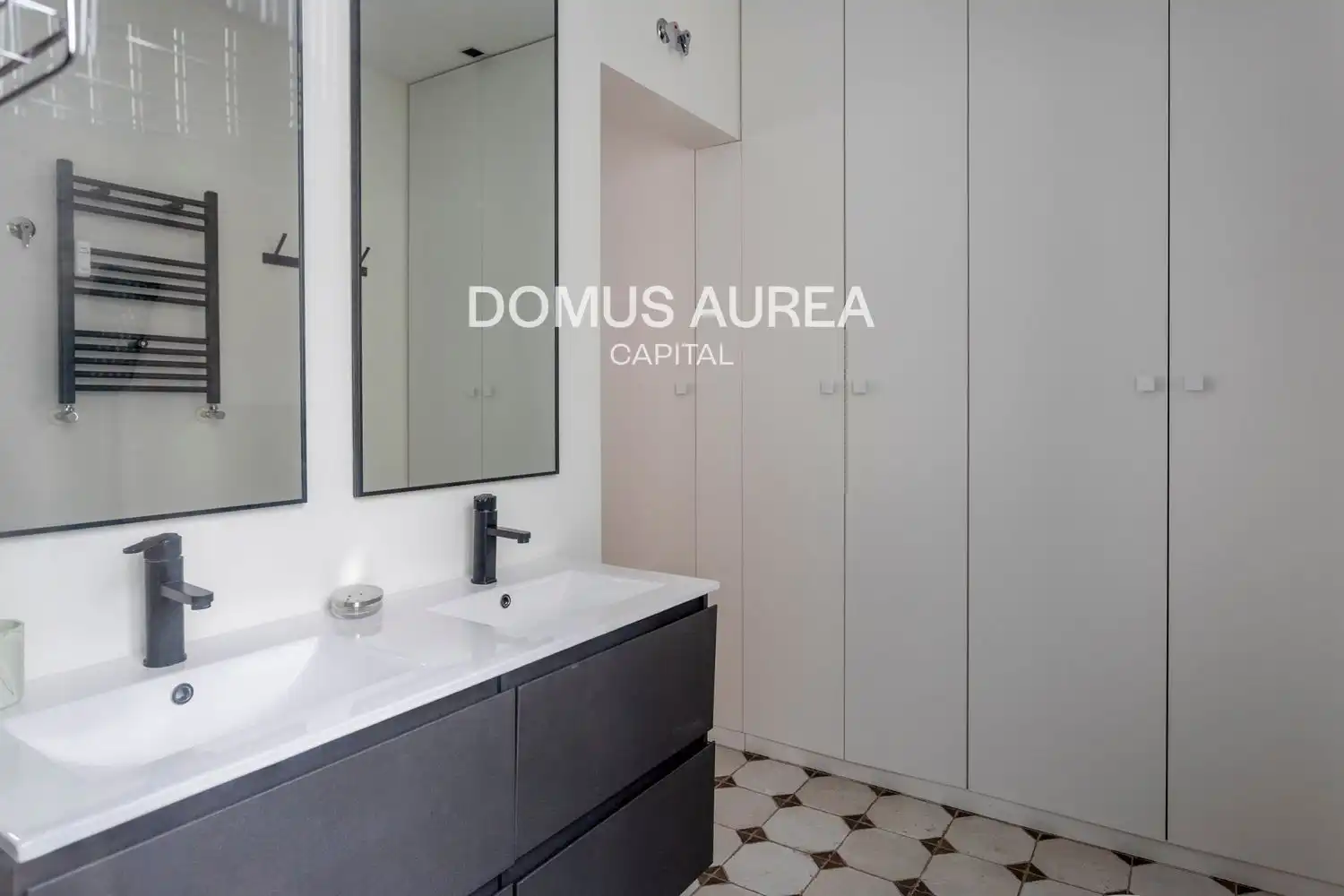 Badezimmer von Wohnung zur Miete in Madrid mit Heizung, Parkett und Terrasse