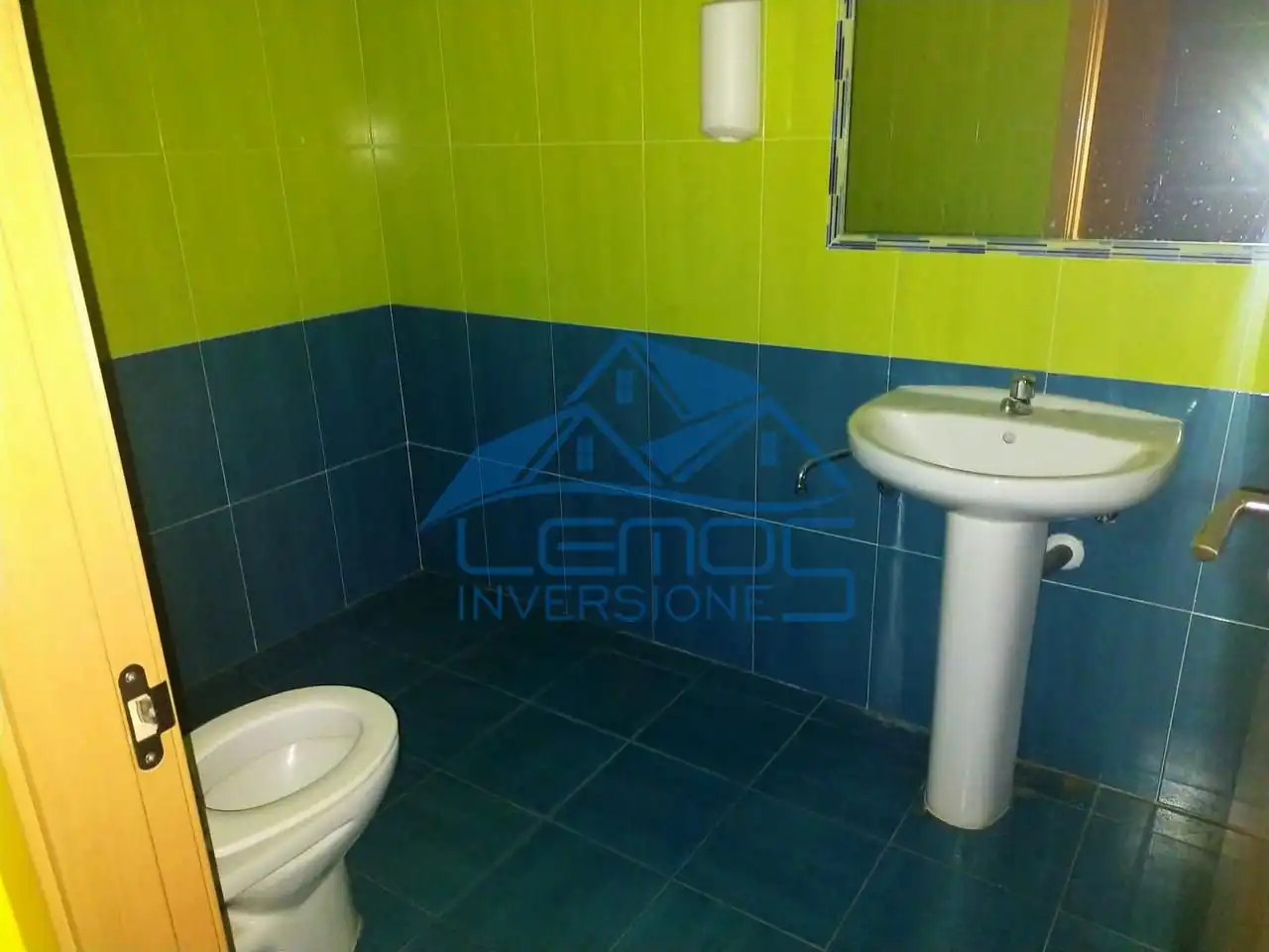 Local comercial en venda a Calle San Juan Apóstol, imagen 4