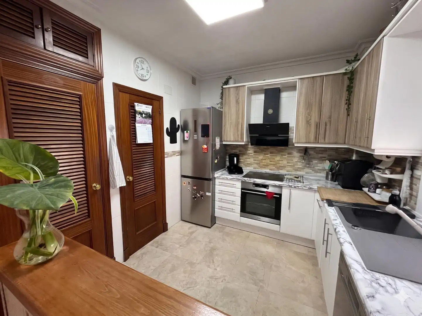 Cocina de Casa o chalet en venta en Montequinto con Aire acondicionado, Calefacción y Jardín privado