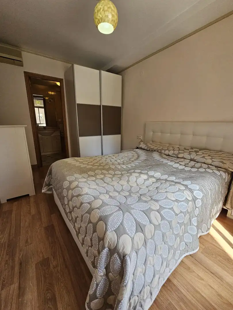 Habitación de Piso en venta en Valencia con Aire acondicionado, Terraza y Amueblado