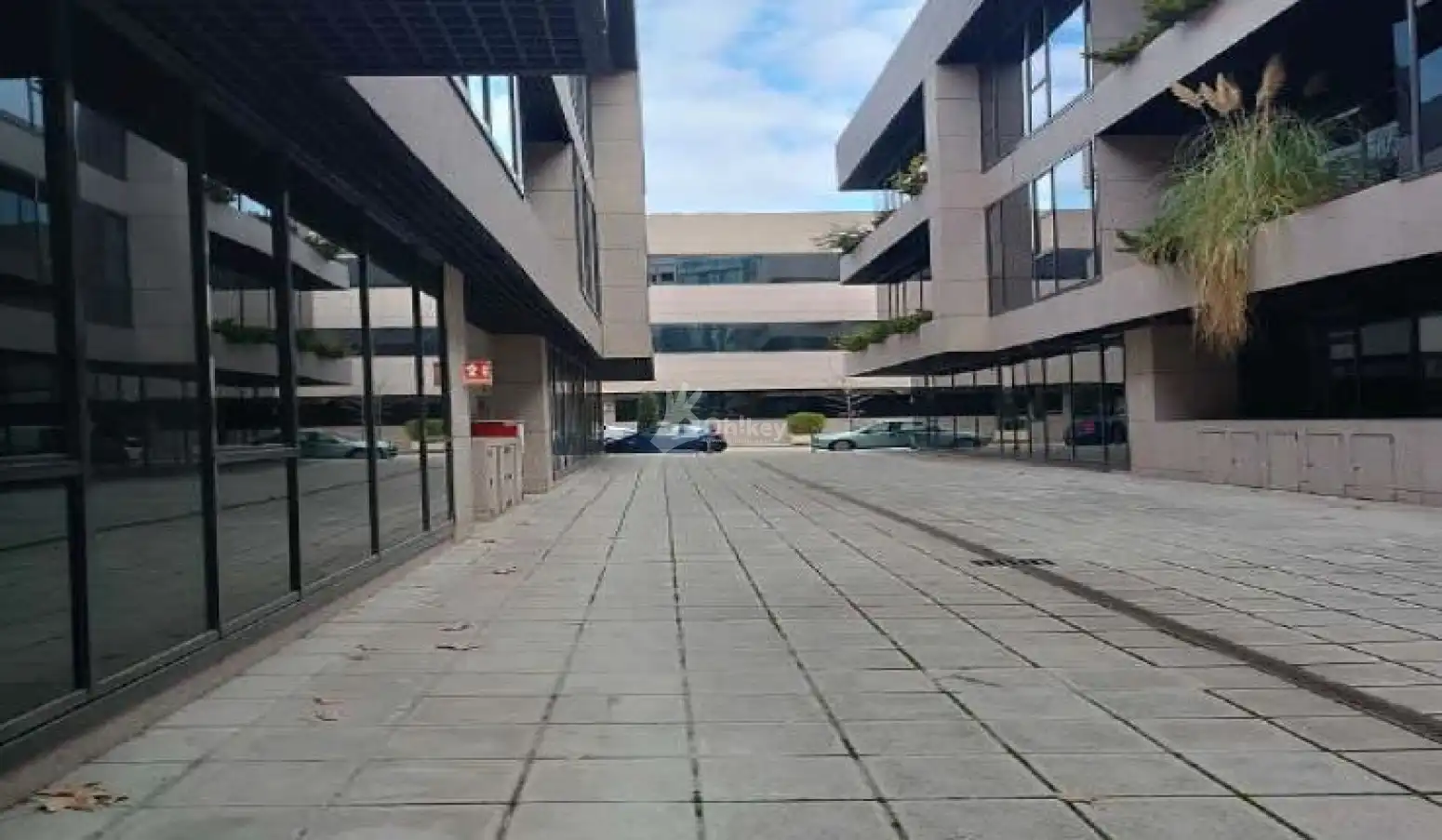 Office space for sale in Polígono Industrial Sur, imagen 2