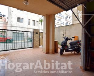 Vista exterior de Casa adosada en venda en Beniarjó amb Aire condicionat, Terrassa i Balcó