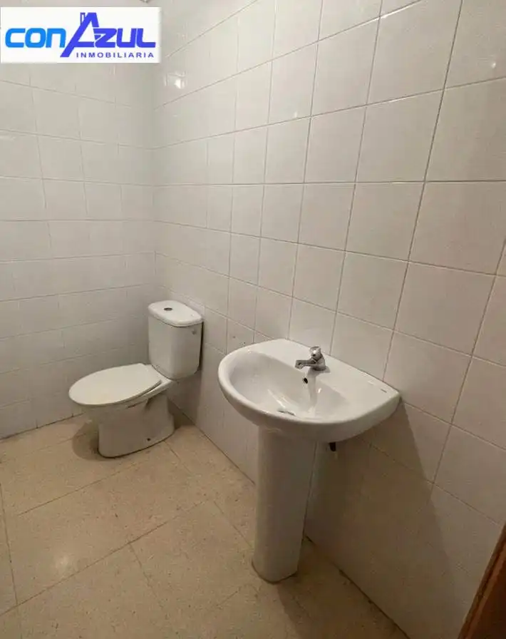 Badezimmer von Büro zur Miete in Elche / Elx