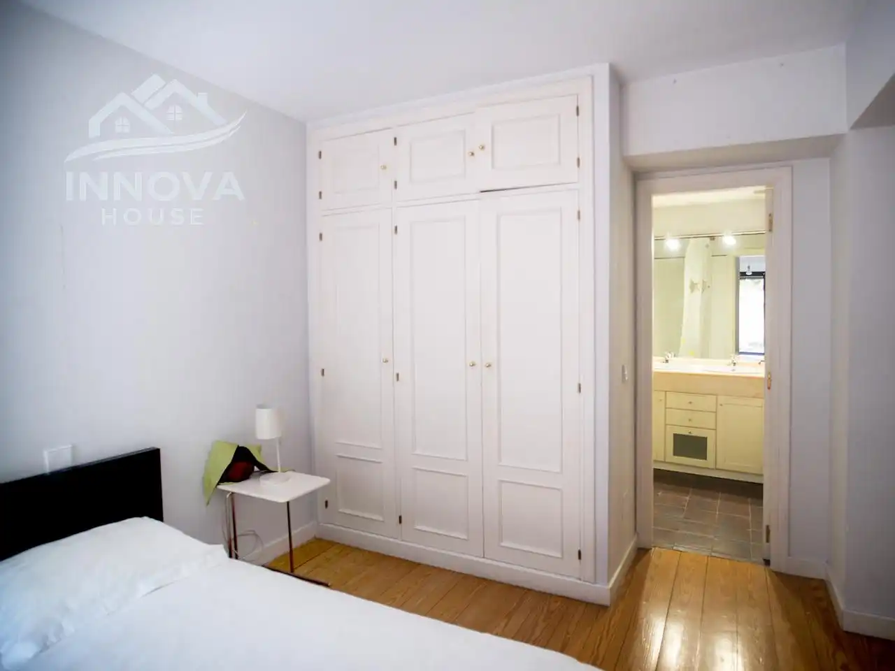 Habitación de Piso para compartir en Segovia con Calefacción, Jardín privado y Amueblado