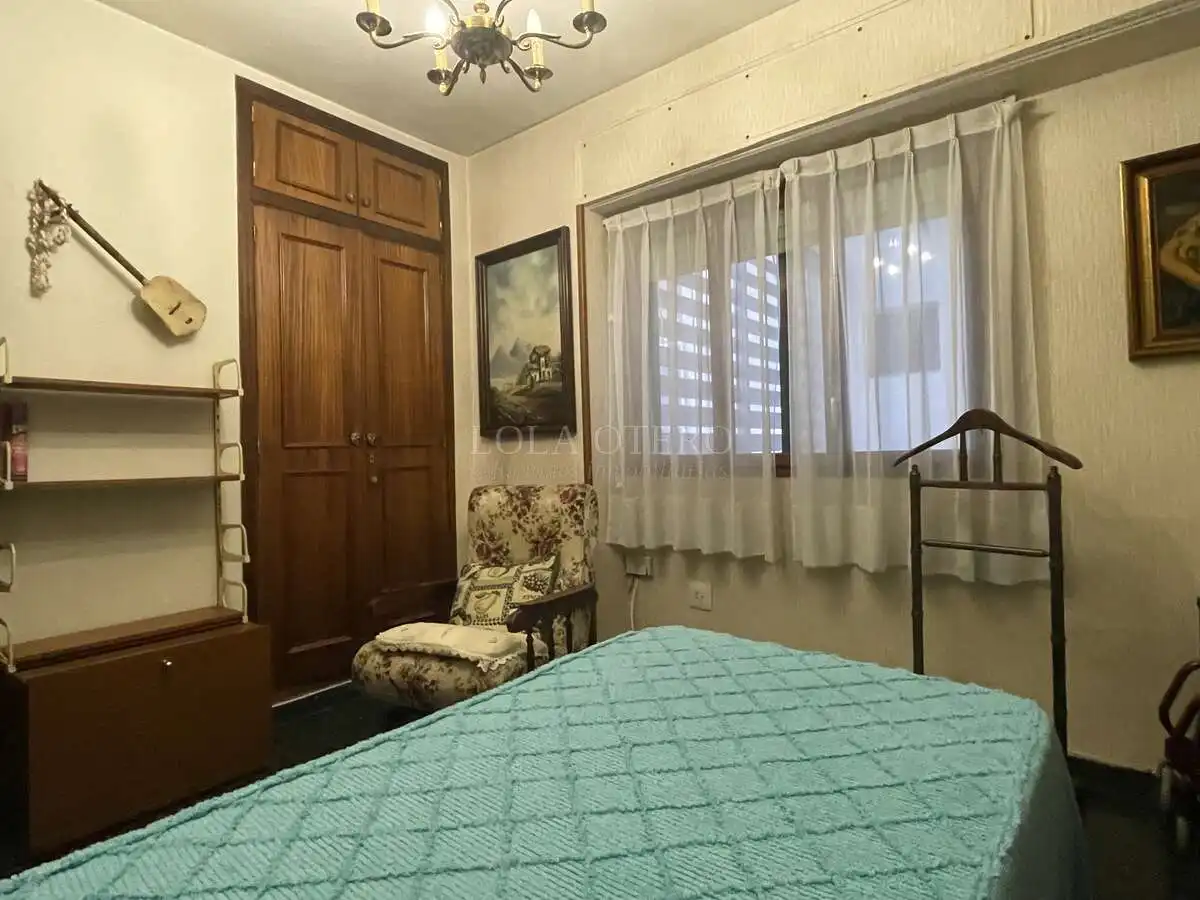 Bedroom of Flat for sale in Valencia  with Air Conditioner, Heating and Balcony
