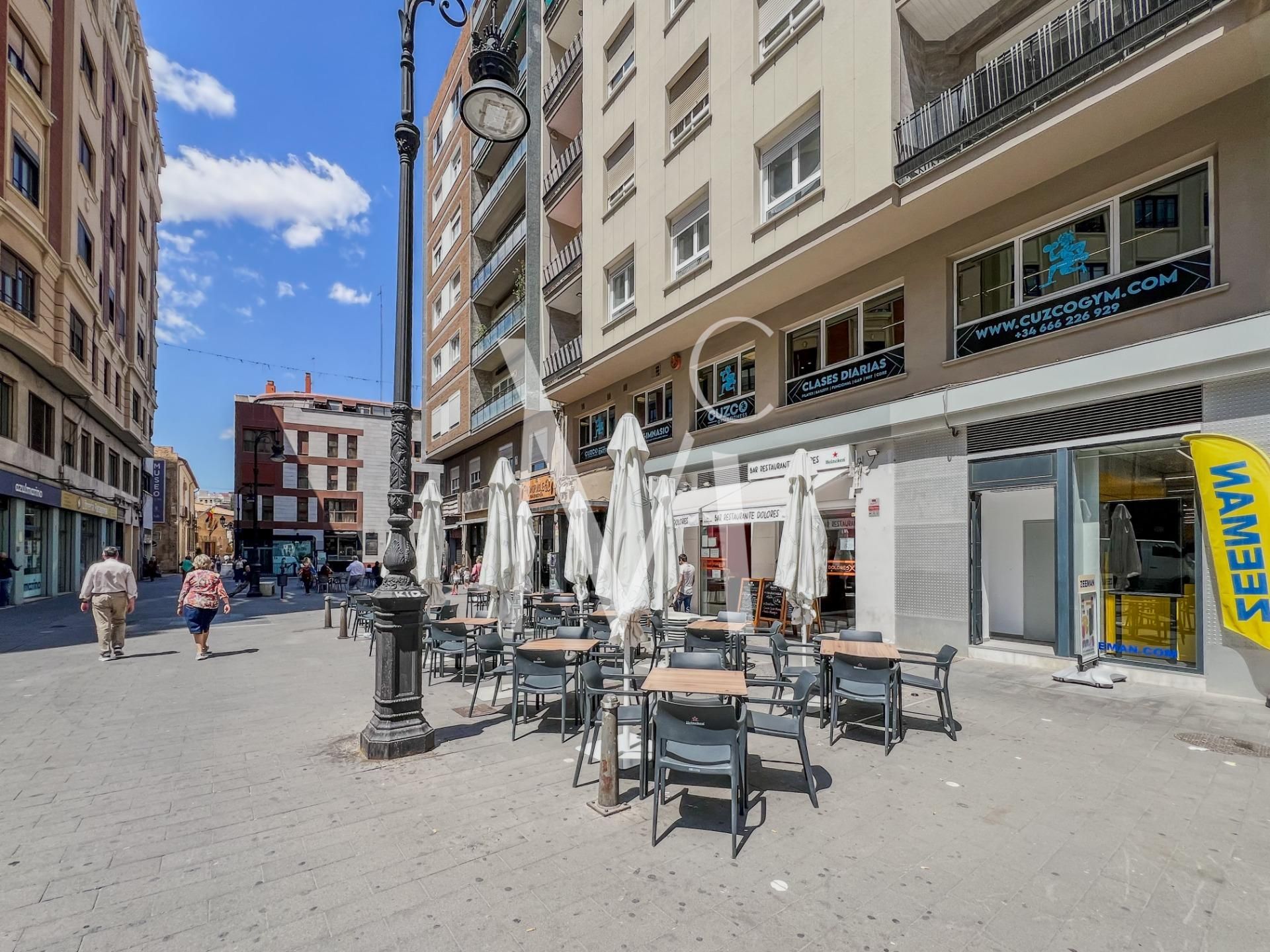 Local de alquiler en Avenida Avenida del Oeste, El Mercat, Ciutat Vella ,  Valencia Capital