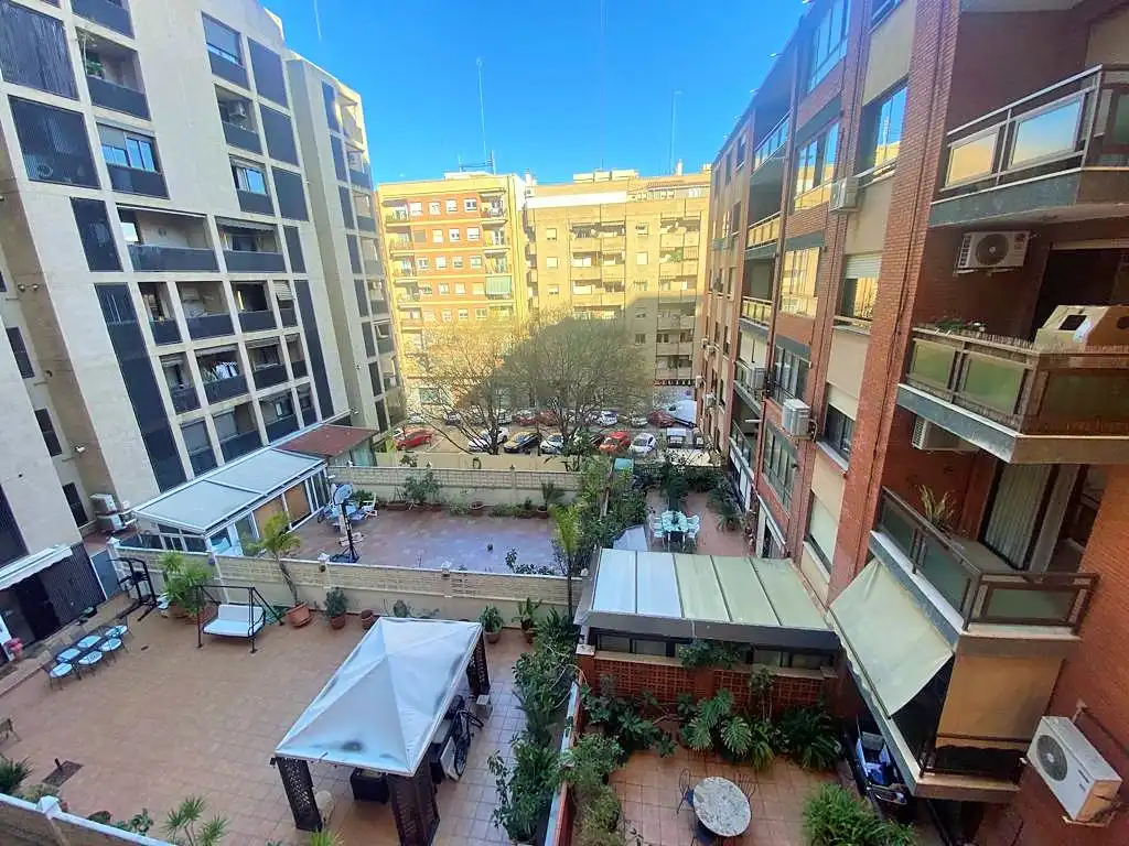 Terraza de Piso de alquiler en Valencia con Terraza, Amueblado y Balcón