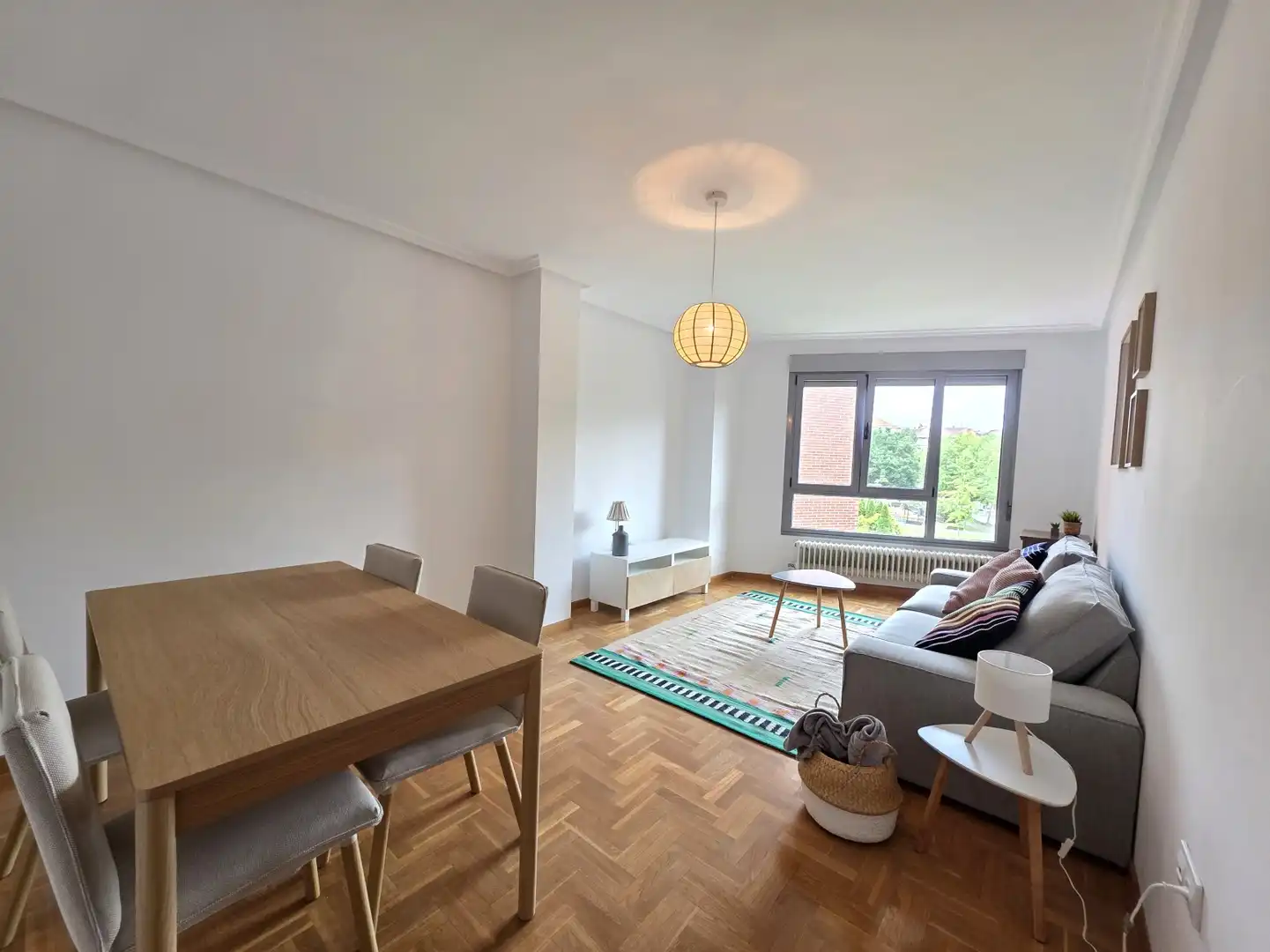 Living room of Flat for rent in Siero  with Heating, Parquet flooring and Terrace