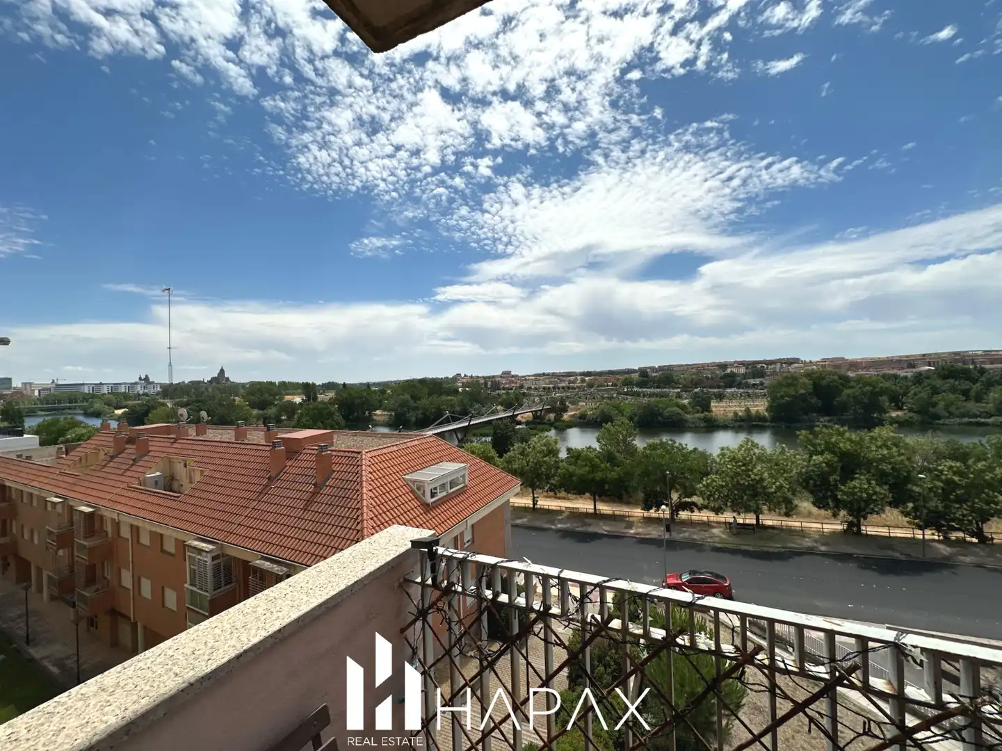 Außenansicht von Wohnung zum Verkauf in Salamanca mit Heizung, Privatgarten und Möbliert
