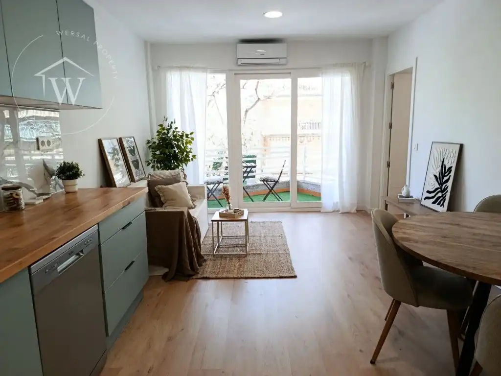 Sala d'estar de Pis en venda en Salou amb Aire condicionat i Balcó