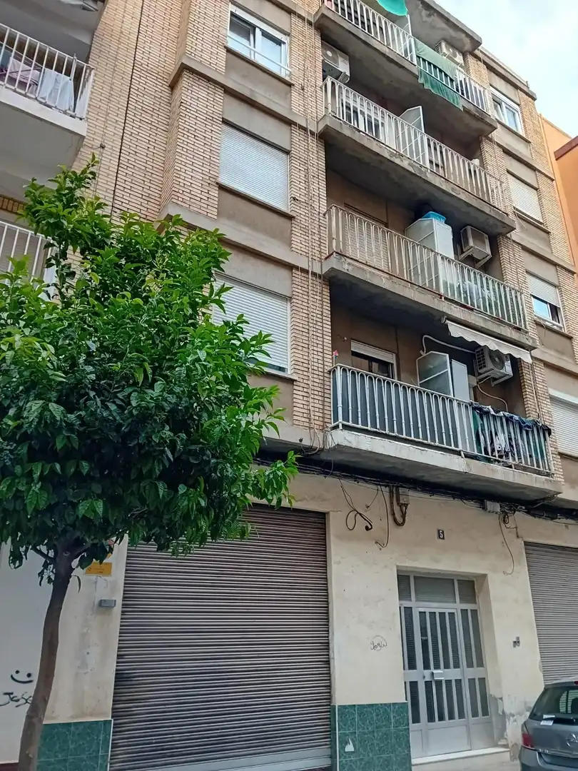 Piso con terraza en venta en Calle ANTONIO APARISI 5