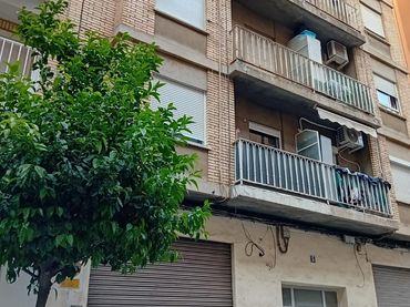 Piso con balcón en venta en Calle ANTONIO APARISI 5