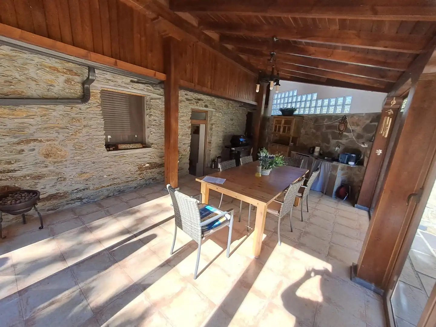 Terrassa de Finca rústica en venda en Vega de Espinareda amb Calefacció, Piscina i Moblat