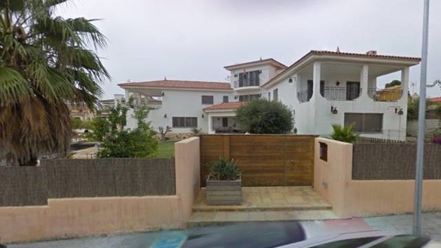 Casa-chalet en Venta en Carrer Ponent en Els Munts