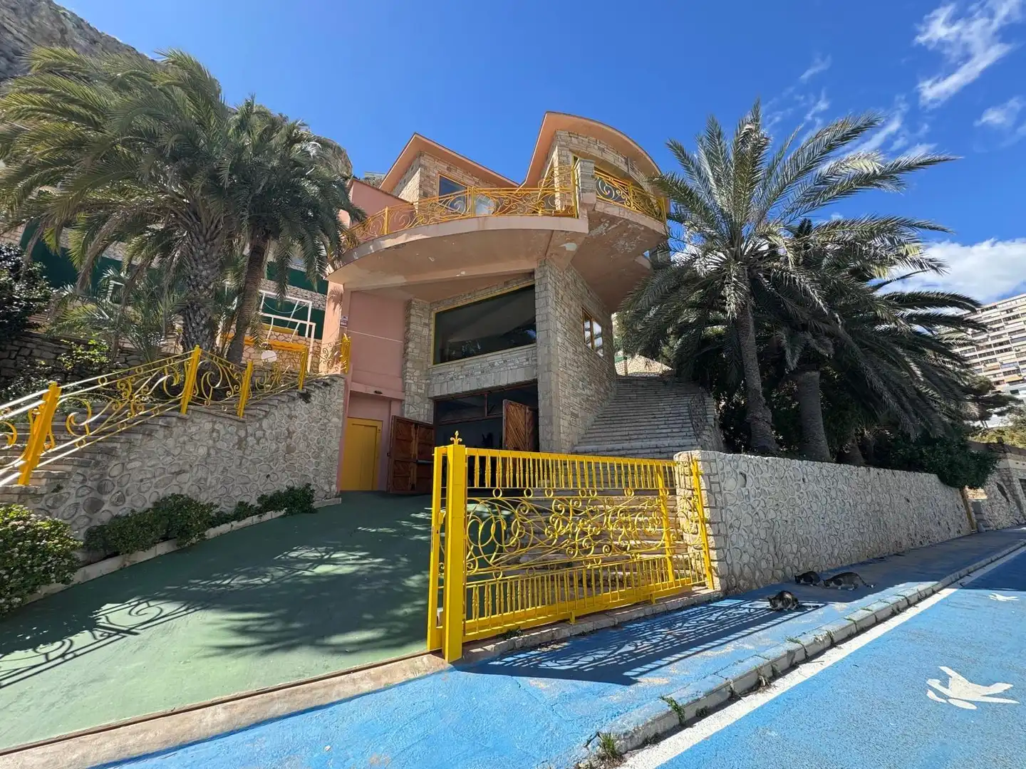 Vista exterior de Casa o chalet en venta en Benidorm con Aire acondicionado, Calefacción y Jardín privado