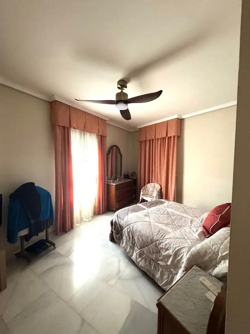 Dormitori de Casa o xalet en venda en Córdoba amb Aire condicionat, Calefacció i Terrassa