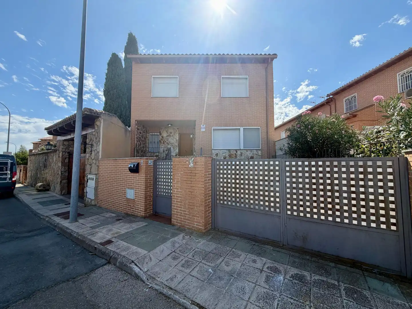 Villa con giardino in vendita a Calle VALENZANA 5