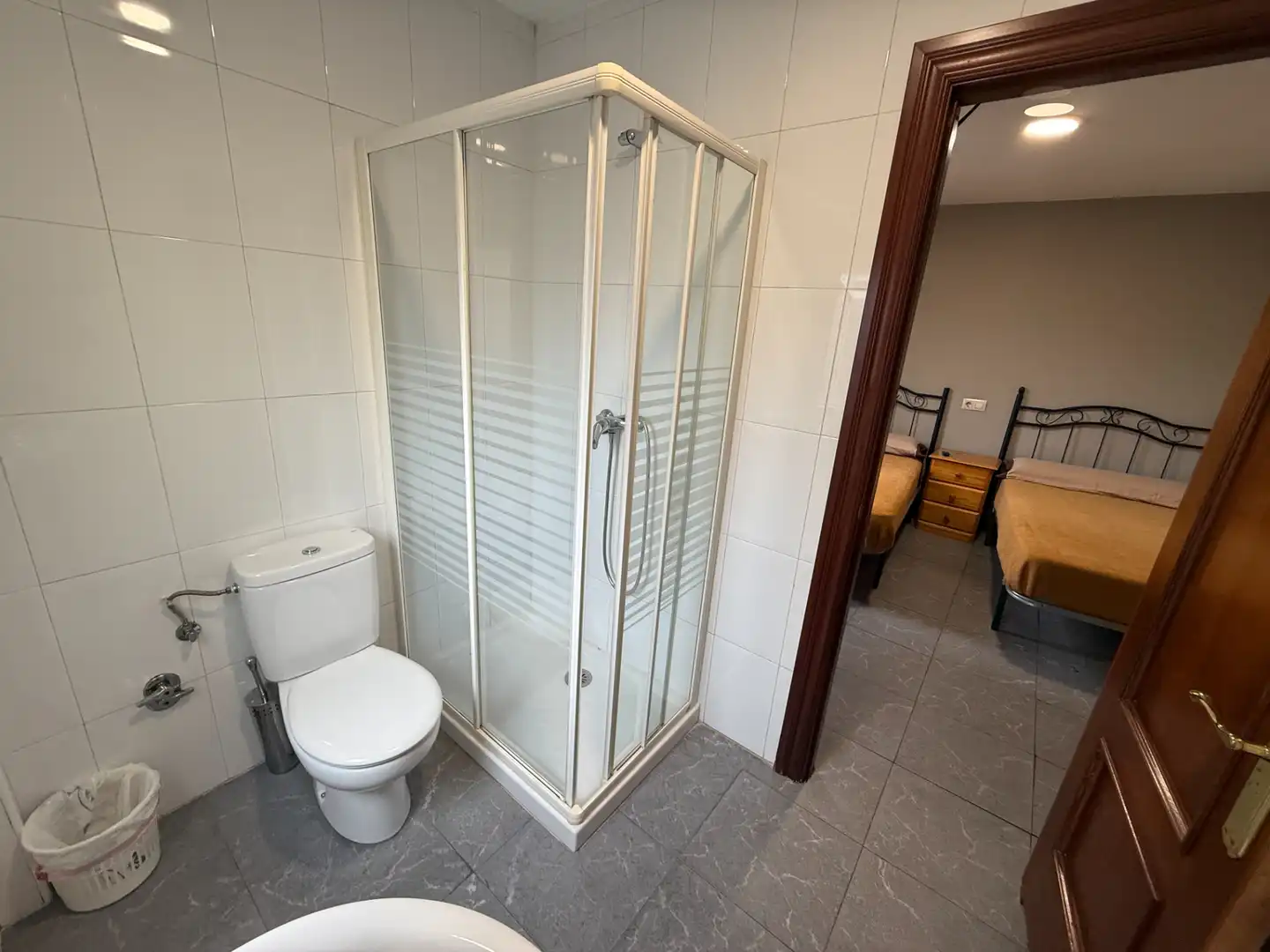 Bany de Edifici en venda en Siero amb Alarma
