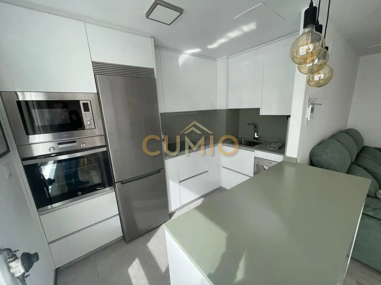 Cocina de Dúplex de alquiler en Nigrán con Calefacción y Amueblado