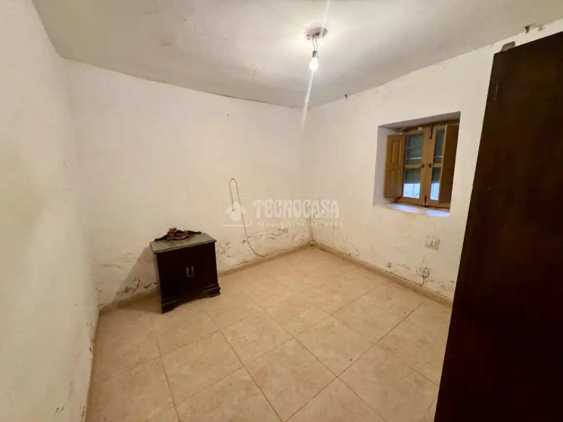 Casa adosada en venda en Tórtola de Henares amb Calefacció