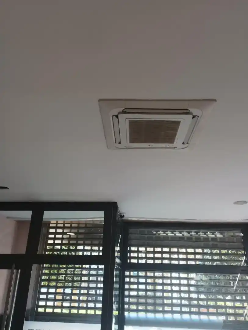 Commercial properties for sale in Arzúa  with Air Conditioner