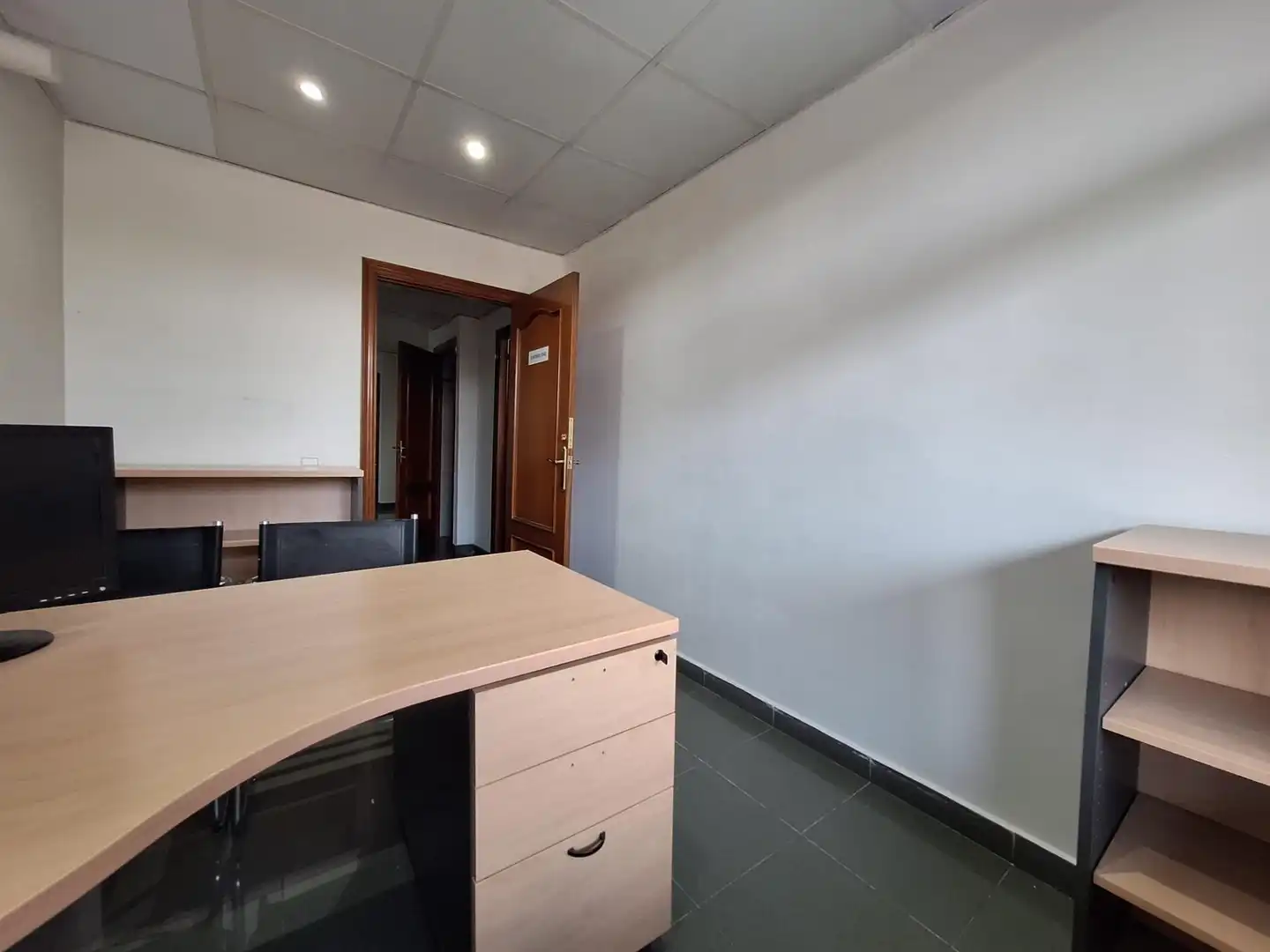 Office for rent in Barberà del Vallès  with Air Conditioner, Heating and Storage room