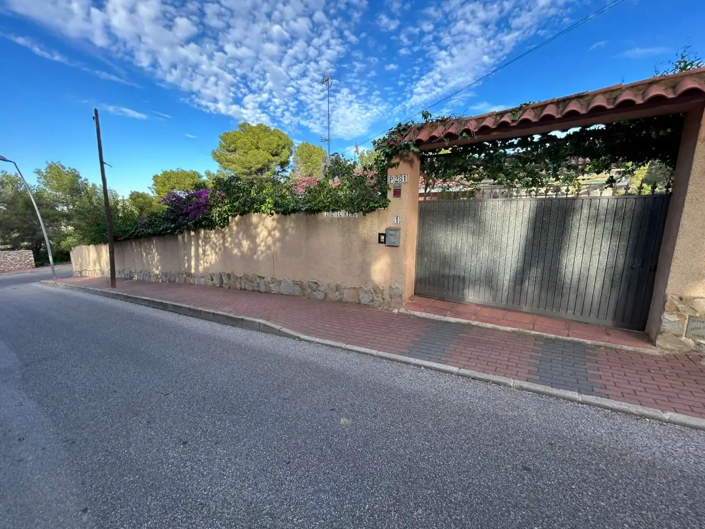 Vista exterior de Casa o chalet en venta en Torrevieja con Aire acondicionado, Trastero y Piscina