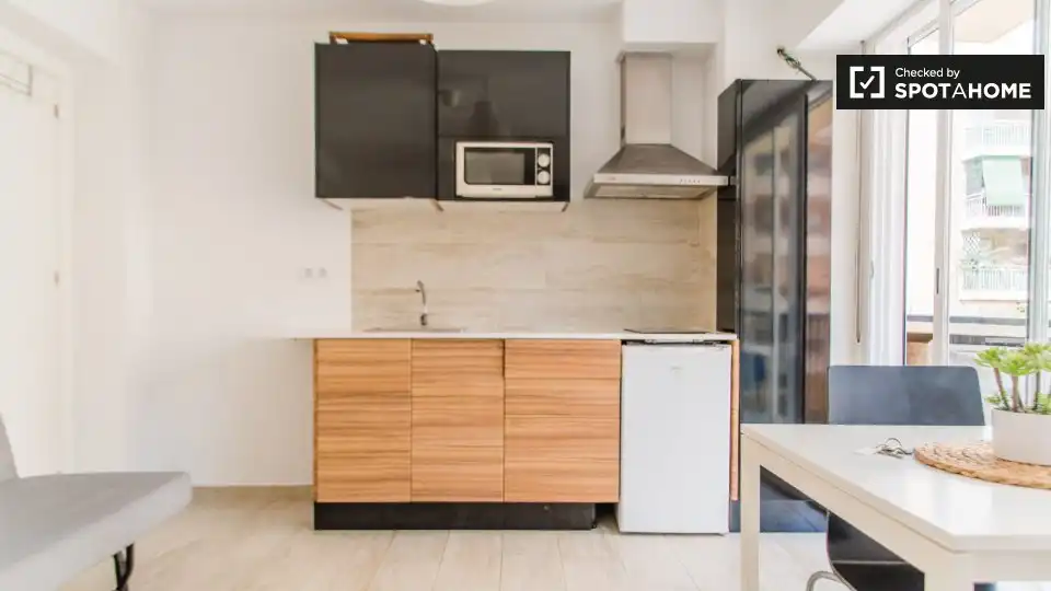Flat with terrace to rent in Algirós, imagen 9