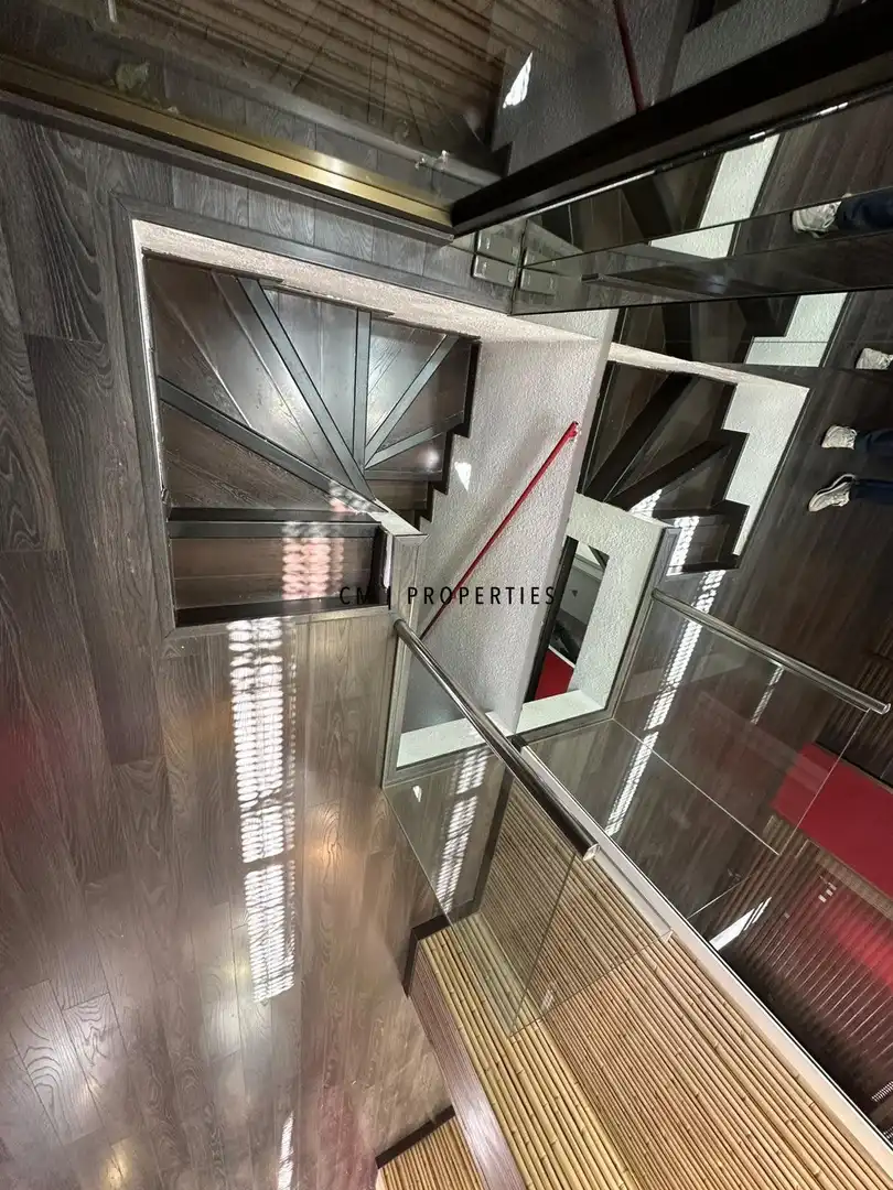 Commercial properties for sale in Valencia  with Air Conditioner
