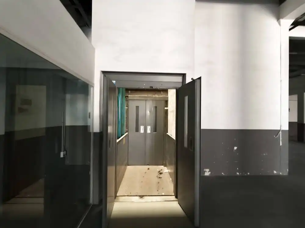 Industrial building to rent in Almeda - El Corte Inglés, imagen 20