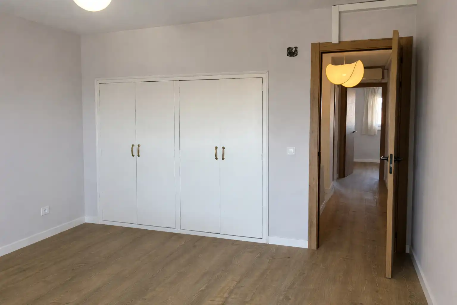 Bedroom of Duplexes for sale in Barcelona  with Air Conditioner, Heating and Parquet flooring