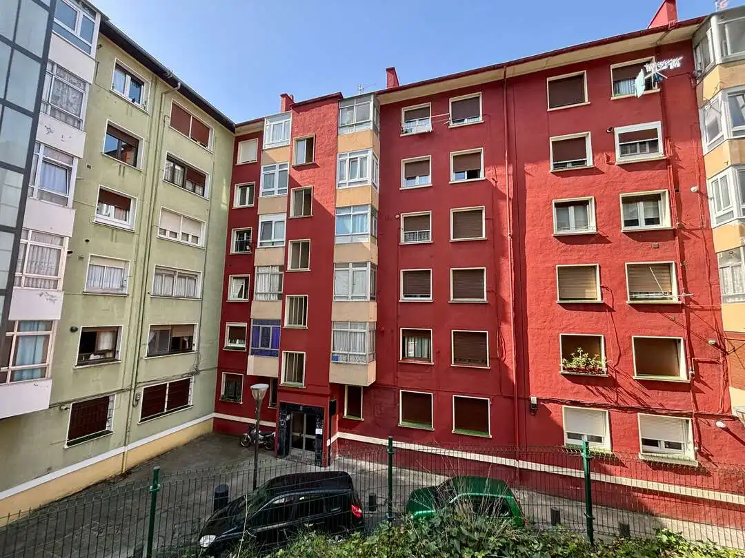 Exterior view of Flat for sale in Bilbao   with Heating and Furnished