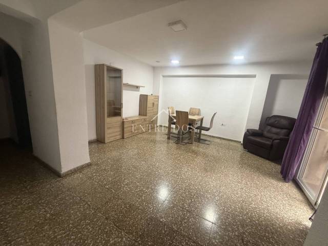 Piso en Venta en Calle Méndez Núñez en Hospital - Plaza del Real