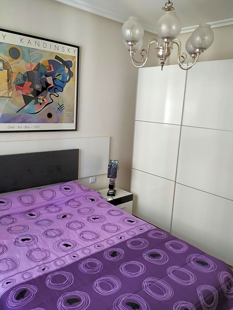 Habitación de Piso en venta en  Logroño con Calefacción y Amueblado