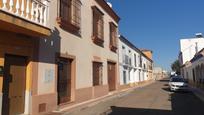 Vista exterior de Casa o xalet en venda en Tocina amb Terrassa i Balcó