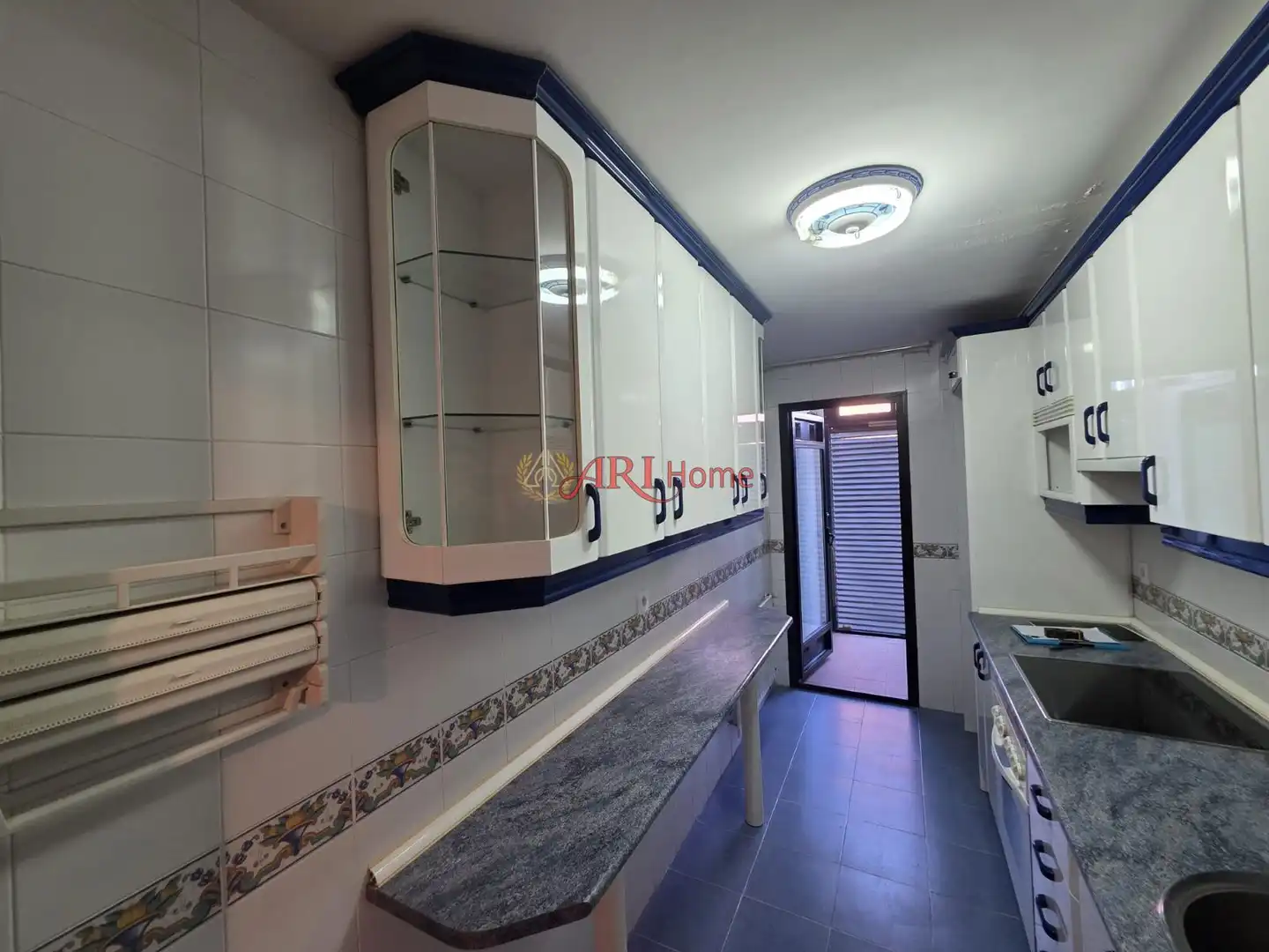 Kitchen of Flat for sale in Fuenlabrada  with Air Conditioner, Heating and Swimming Pool