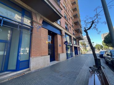 Oficina amb ascensor en venda a Avinguda de Roma 22