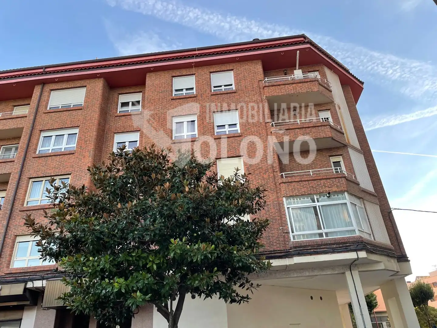 Appartamento con terrazza in vendita a Avenida Bretón de los Herreros 1C, imagen 3