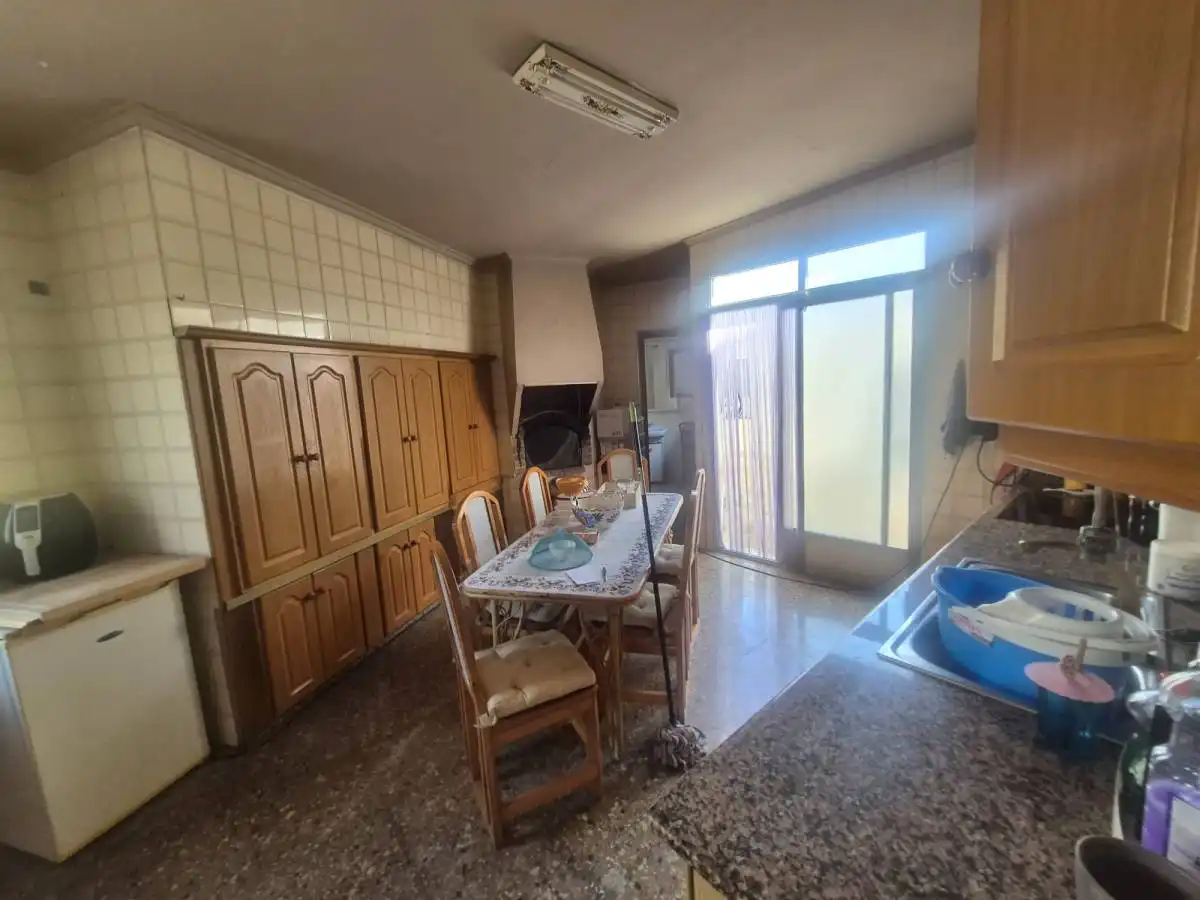 Cuina de Casa o xalet de lloguer en Crevillent amb Calefacció, Terrassa i Piscina